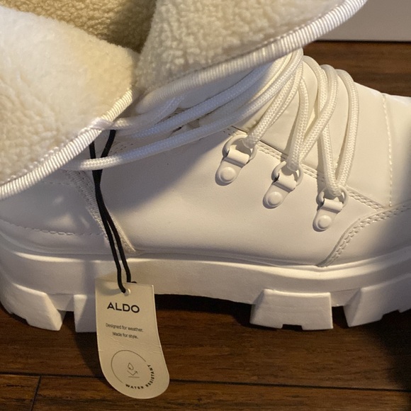 Aldo white boots.Size 9 Women’s .Warm. - Picture 9 of 9